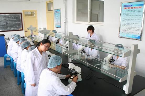 图七 微生物检验、寄生虫实验室